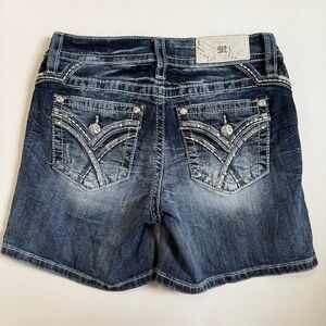 Miss Me Mid-Rise Embellished Denim Shorts Size 26 Studded Rhinestone Pockets Y2K